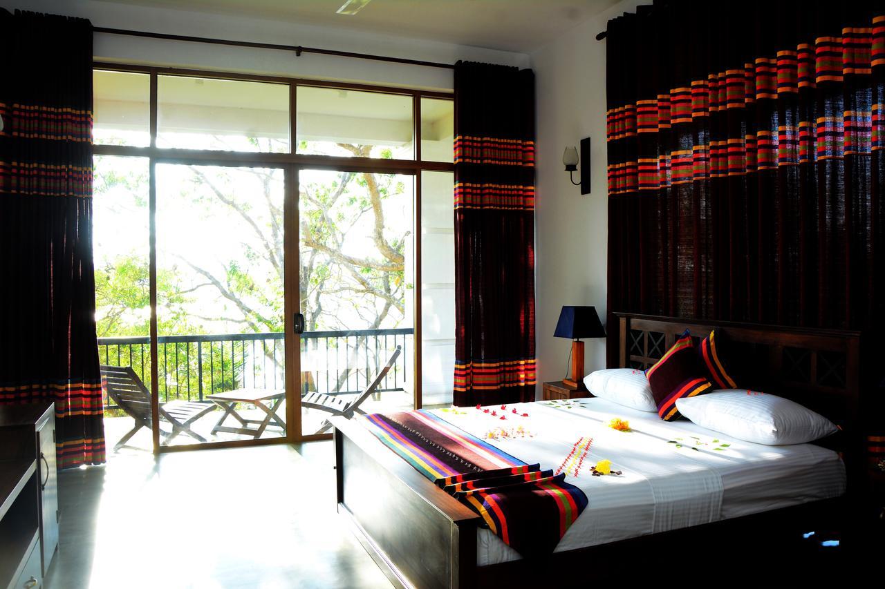 Diya Dahara Lake Resort Yala Exterior foto