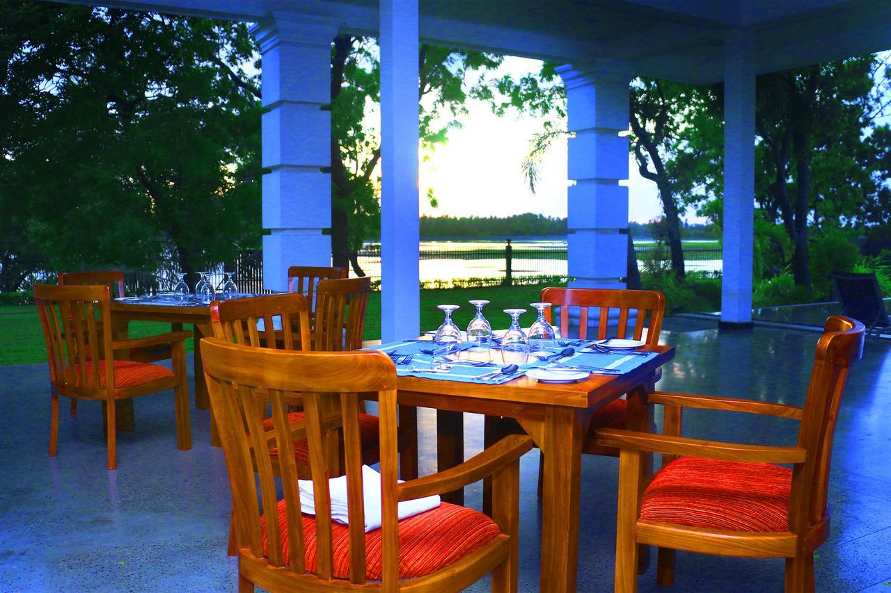 Diya Dahara Lake Resort Yala Exterior foto